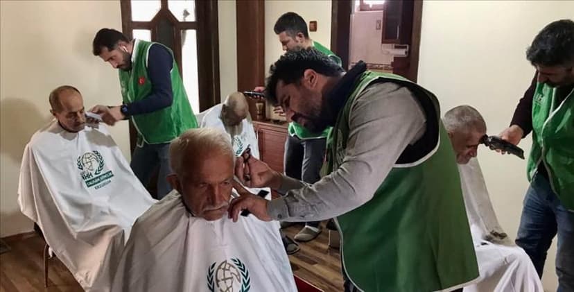 Huzurevi Misafirlerini Ziyaret Ederek Saç ve Sakal Tıraşı Yaptık